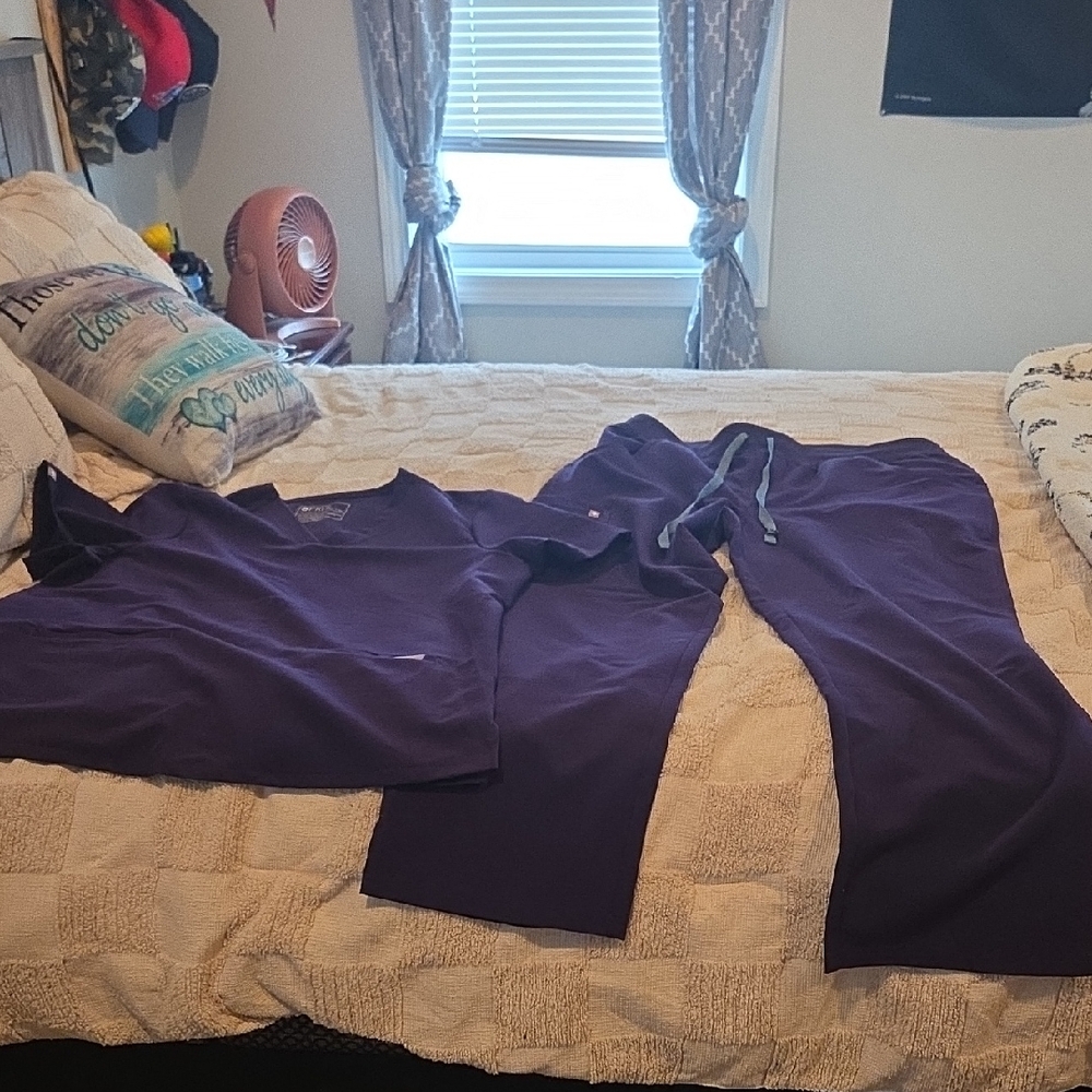 Figs Women's Wide Leg Pants & Jumpsuit Set - Purple